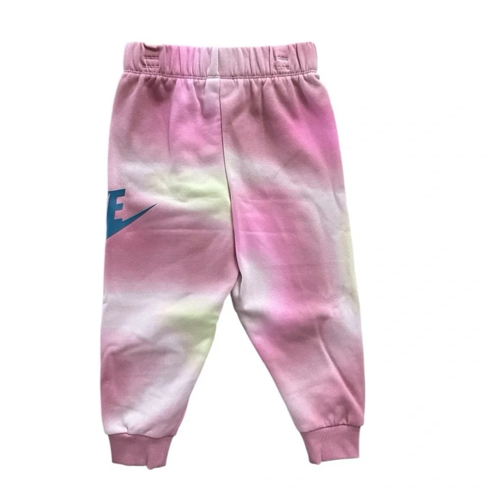 Nike adorable piece